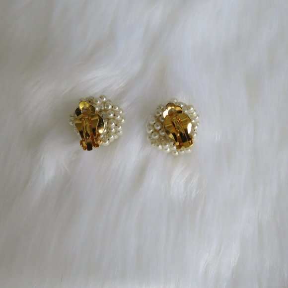 Vintage Faux Pearl Cluster Clip On Earrings - Picture 3 of 5